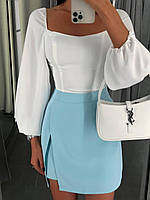 Красивый женский костюм-двойка: голубая мини-юбка из костюмного крепа и белая блуза из софта L