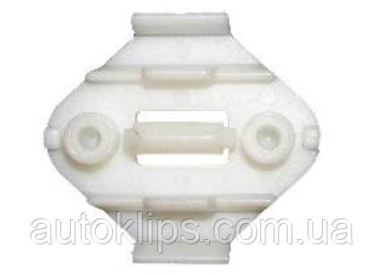 Кліпса кріплення молдингу на задньому крилі Mercedes W202, W220 A0079887678