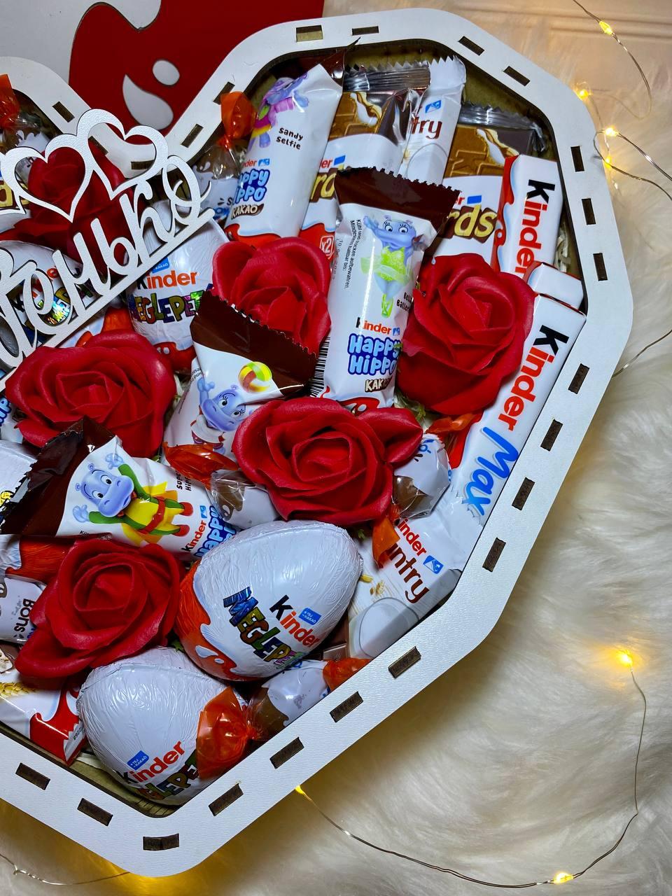Подарочный набор со сладостями для любимой девушки, женщины, жены, сестры / На 8 марта / - Kinder LOVE - фото 4 - id-p2136209339