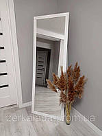 Напольное зеркало с ножкой в белой раме, ростовое большое белое на подставке Код/Артикул 178