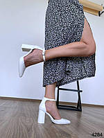 Женские туфли экокожа белые на высоком устойчивом каблуке с заостренным носиком 40
