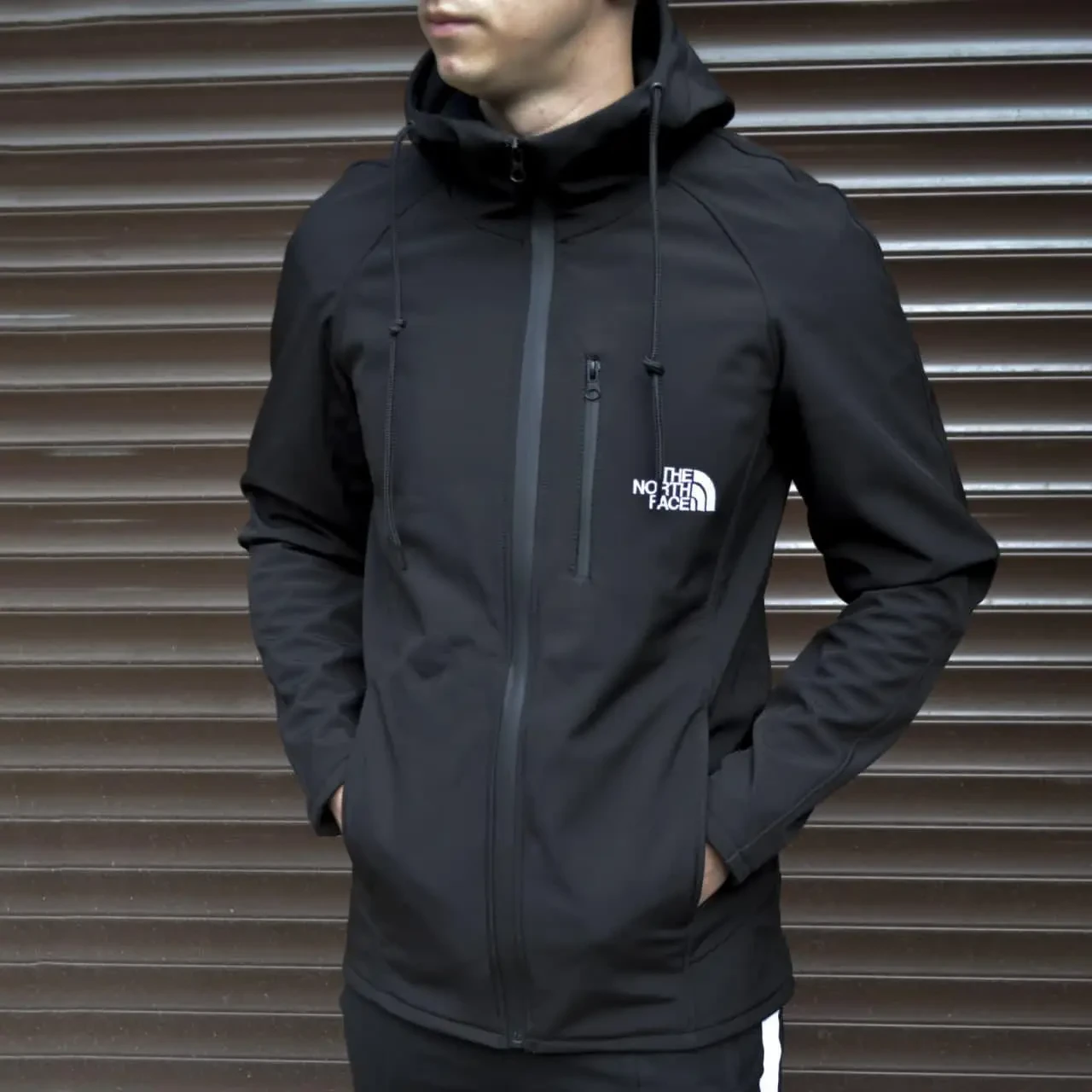 Чоловіча весняна куртка The North Face чорна великі розміри Зе Норт Фейс вітровка з капюшоном батал
