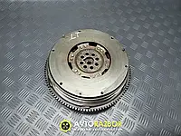 Двухмассовый маховик сцепления LuK на 2.8 TDi (бразилец) 415020810 на Volkswagen LT 1996-2006 год