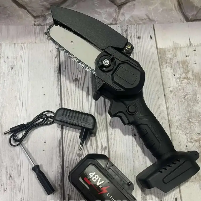 Мини пила Mini Electric Chain Saw1 в чемодане с 1 акк. для обрезки деревьев и распила дров 48V - фото 8 - id-p2136648297