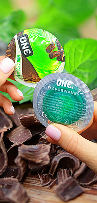 Класичні презервативи зі смаком свіжої м'яти і шоколаду міцні ONE Mint Chocolate 1 шт
