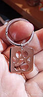 Брелок на ключи металл котик кошка серебристый металл лапка кот след сердце квадрат