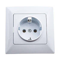 Розетка із заземленням Quantum BEATA біла