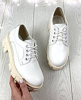 Женские белые кожаные туфли на платформе на шнурках классика
