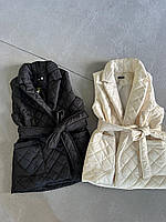 Женская утепленная жилетка с поясом и карманами