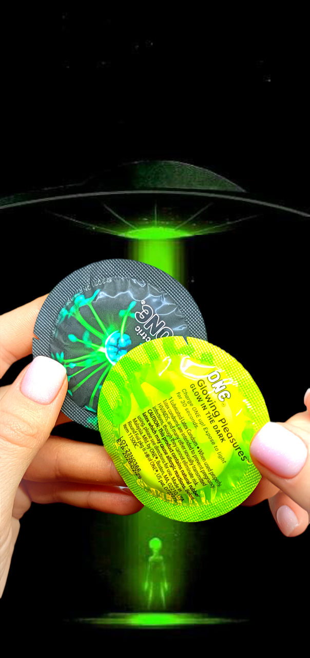 Презерватив світиться в темряві з силіконовою змазкою міцний 1 шт One Glowing Pleasures, фото 1