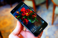 Huawei Nova отличается увеличенным объемом оперативной памяти 4 ГБ и поддержкой LTE-A