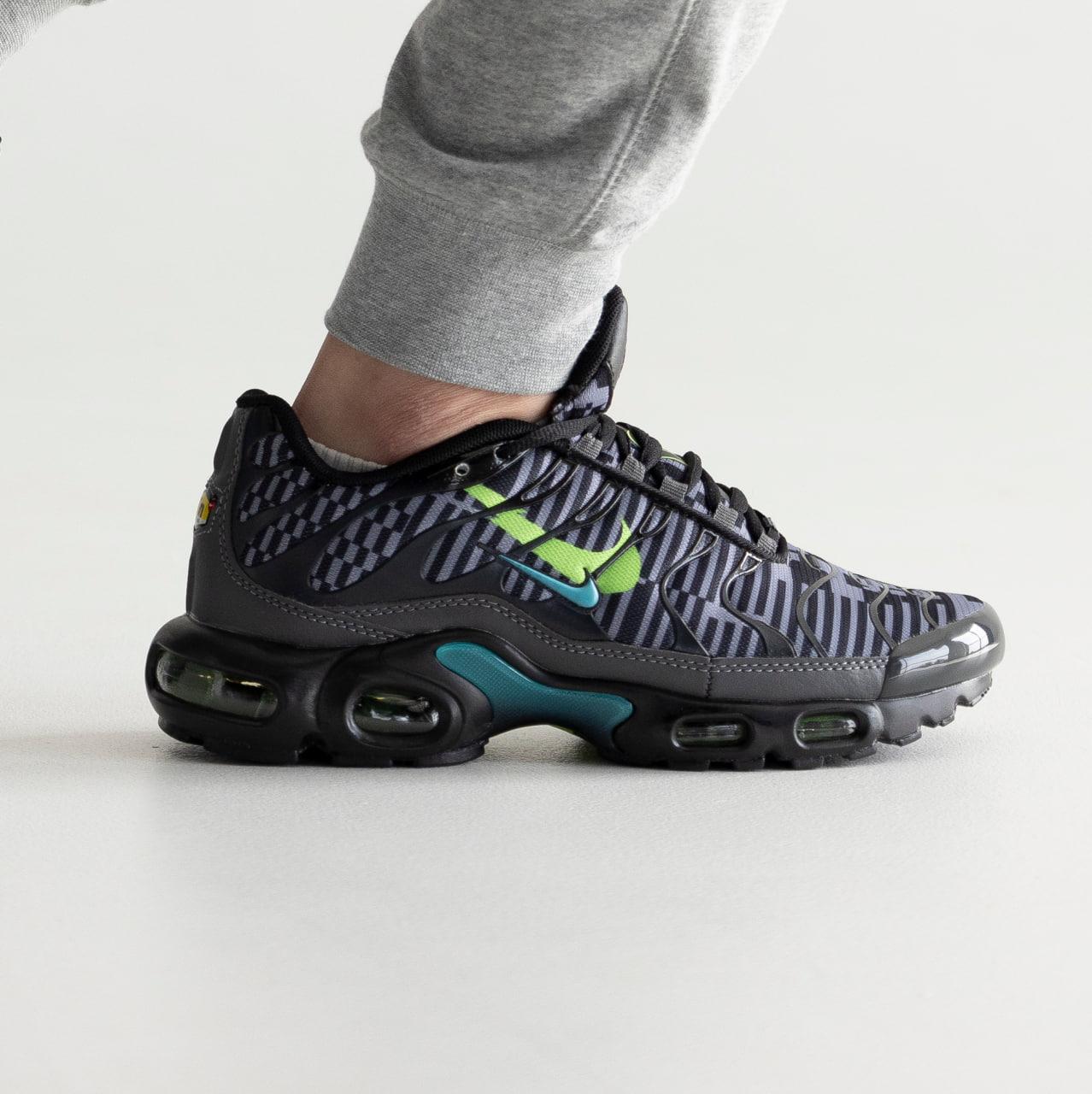 Чоловічі Кросівки Nike Air Max TN Plus Grey Black / Найк Аїр Макс ТН Плюс Сірі з Чорним