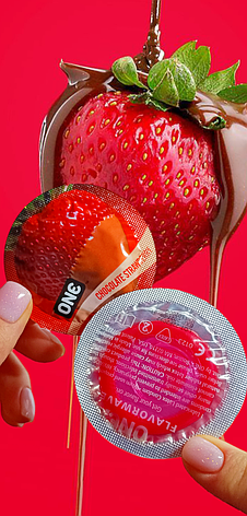 Презервативи ONE Chocolate Strawberry (ароматизовані) (по 1 шт) (упаковка може відрізнятися кольором, фото 1