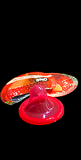 Презервативи ONE Chocolate Strawberry (ароматизовані) (по 1 шт) (упаковка може відрізнятися кольором, фото 5