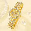 Жіночий наручний годинник із циферблатом-метеликом. Кварцові дизайнерські жіночі годинники. Годинник жіночий золотий корпус, фото 6