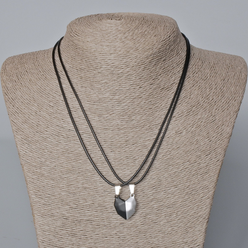 Парні кулони "Серце" на магніті, чорна та сіра матова емаль 20,5х17,5мм + - L-45-50см+-, фото 1