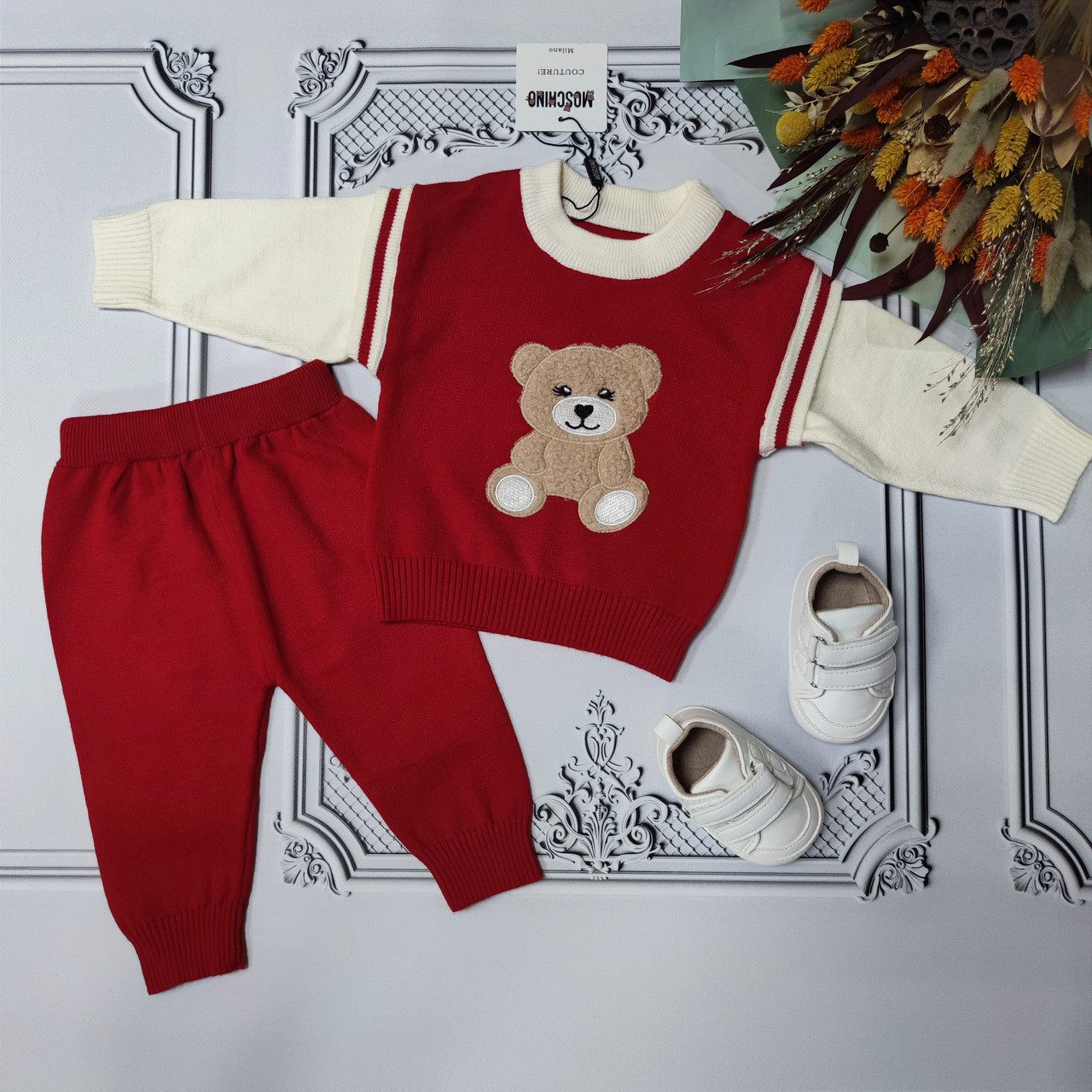 Дитячий червоний в'язаний костюм Moschino для новонароджених 68-74
