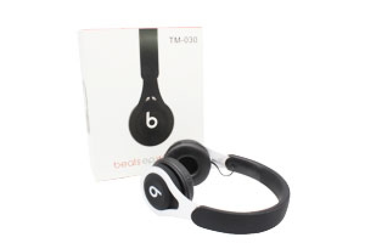 Наушники накладные беспроводные Beats TM030 (50)