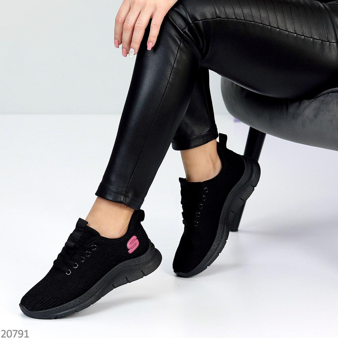Стильні рожево-чорні жіночі кросівки весна літо, яскраві легкі бігові кросівки з текстилю на весну