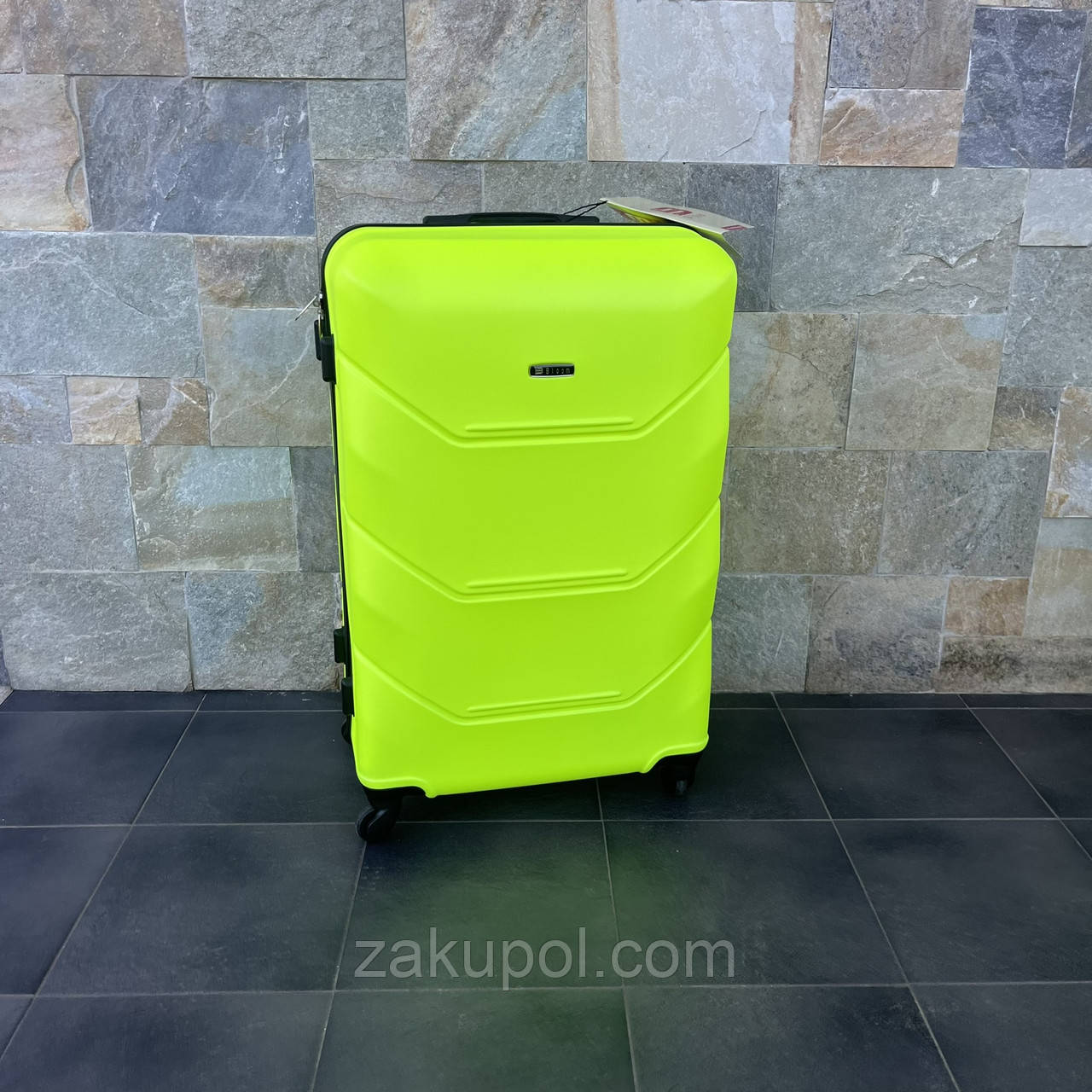 Валіза дорожня велика Bloom 147 L Лаймовий