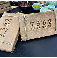 Бодрящий Пуэр Шен 7562 настоящий китайский чай зеленый, прессованный в плитках 250гр, 2012 год
