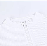 Жіночий кроп-топ у рубчик, білий топ футболка на блискавці, розмір M, фото 4