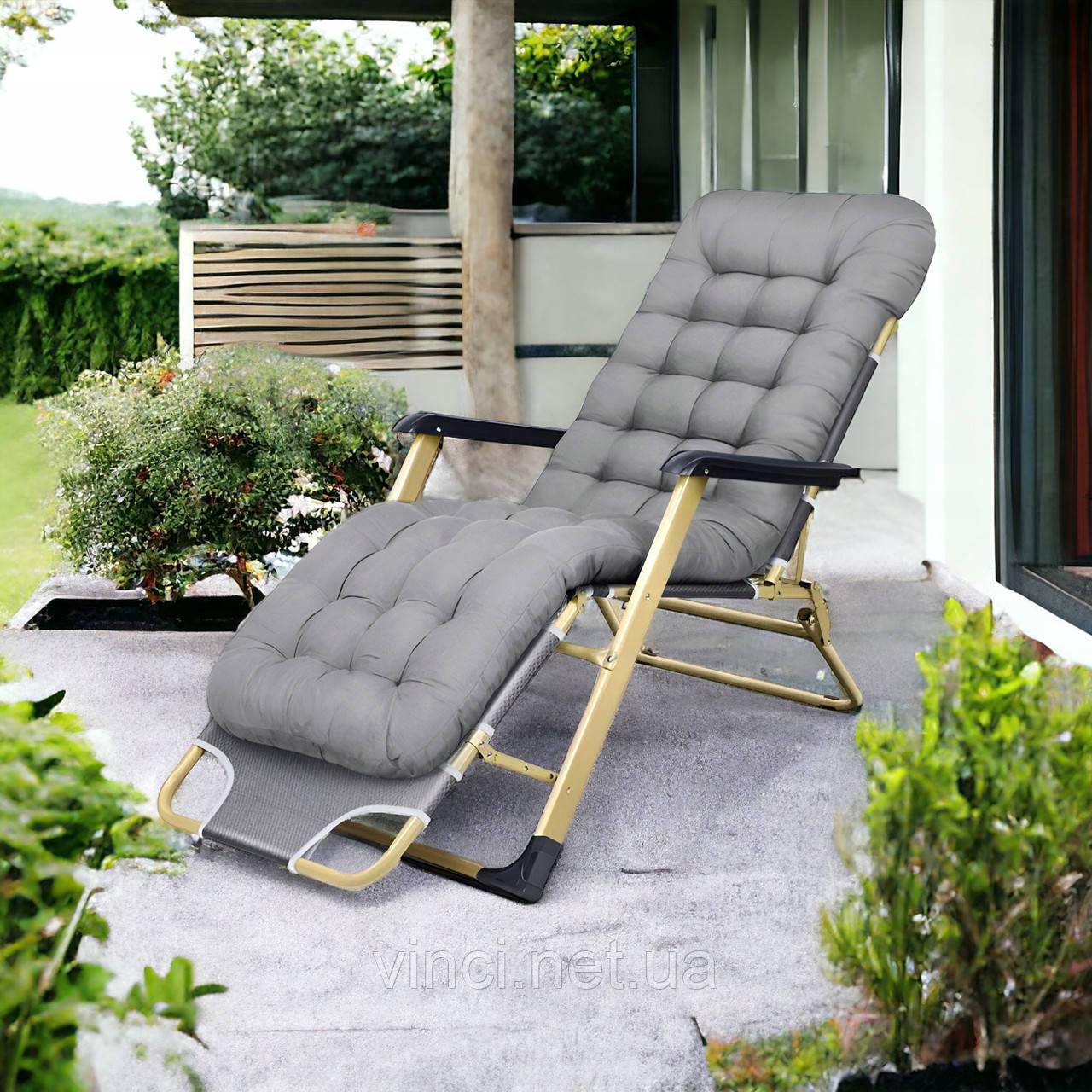 Шезлонг садовий з подушкою до 125кг CT-SF02-LG СІРИЙ Розкладне крісло Лежак