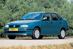 Лобове скло на Seat Cordoba 1993-99 р.в.