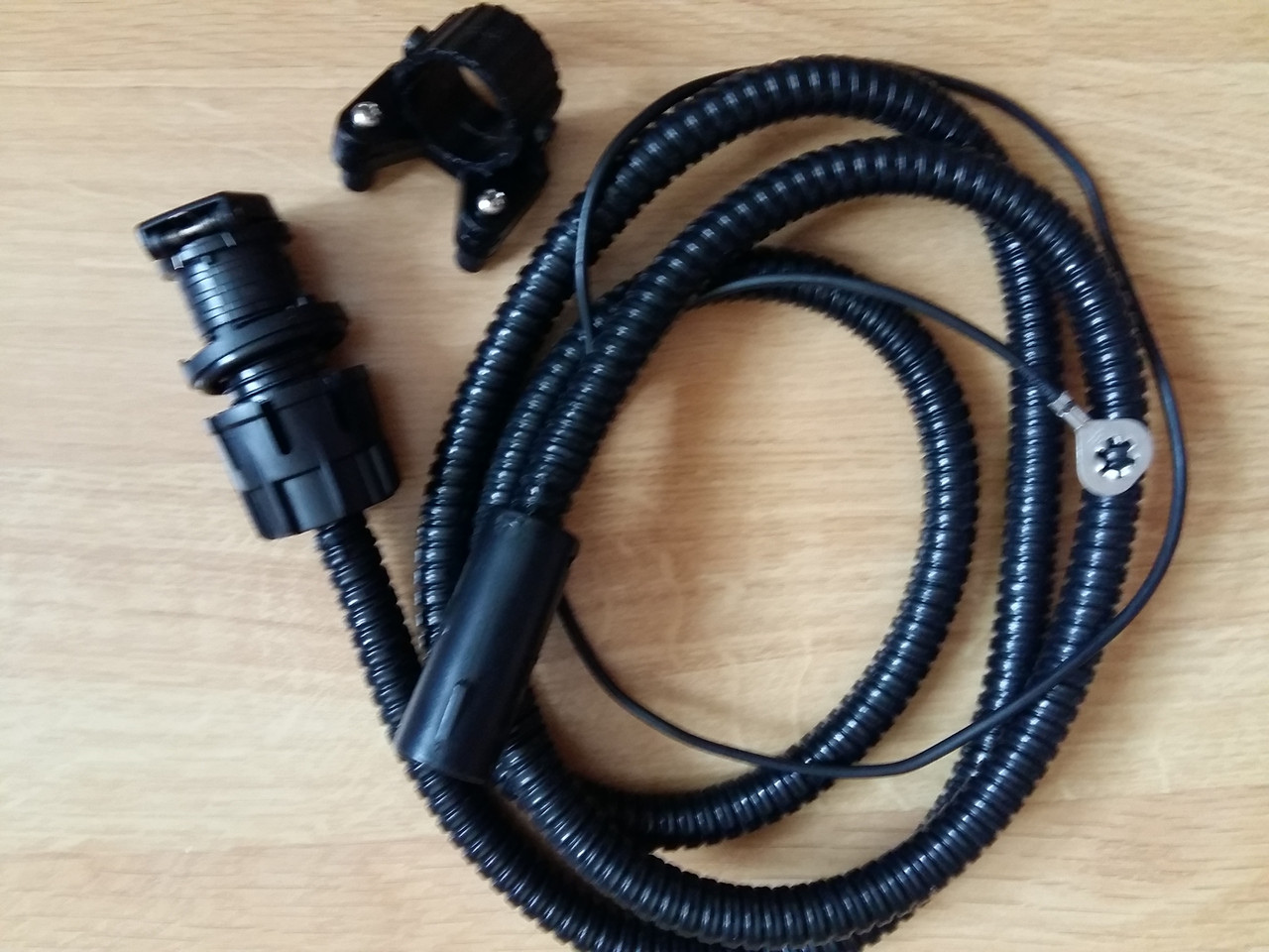 Бамперний роз'єм для підігрівача (чорний кабель), фото 1