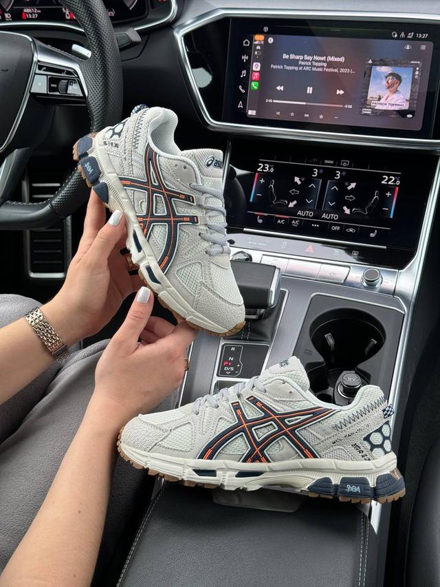 Кроссовки Asics