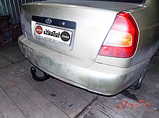 Фаркоп Hyundai Accent LC 2000-2006 (Хендай Акцент) без підрізу бампера, фото 3