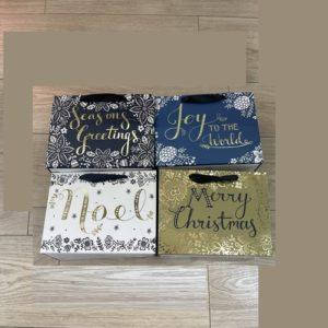 Пакет новорічний паперовий M "Happy Holidays" 31*25*12см., R91139-M