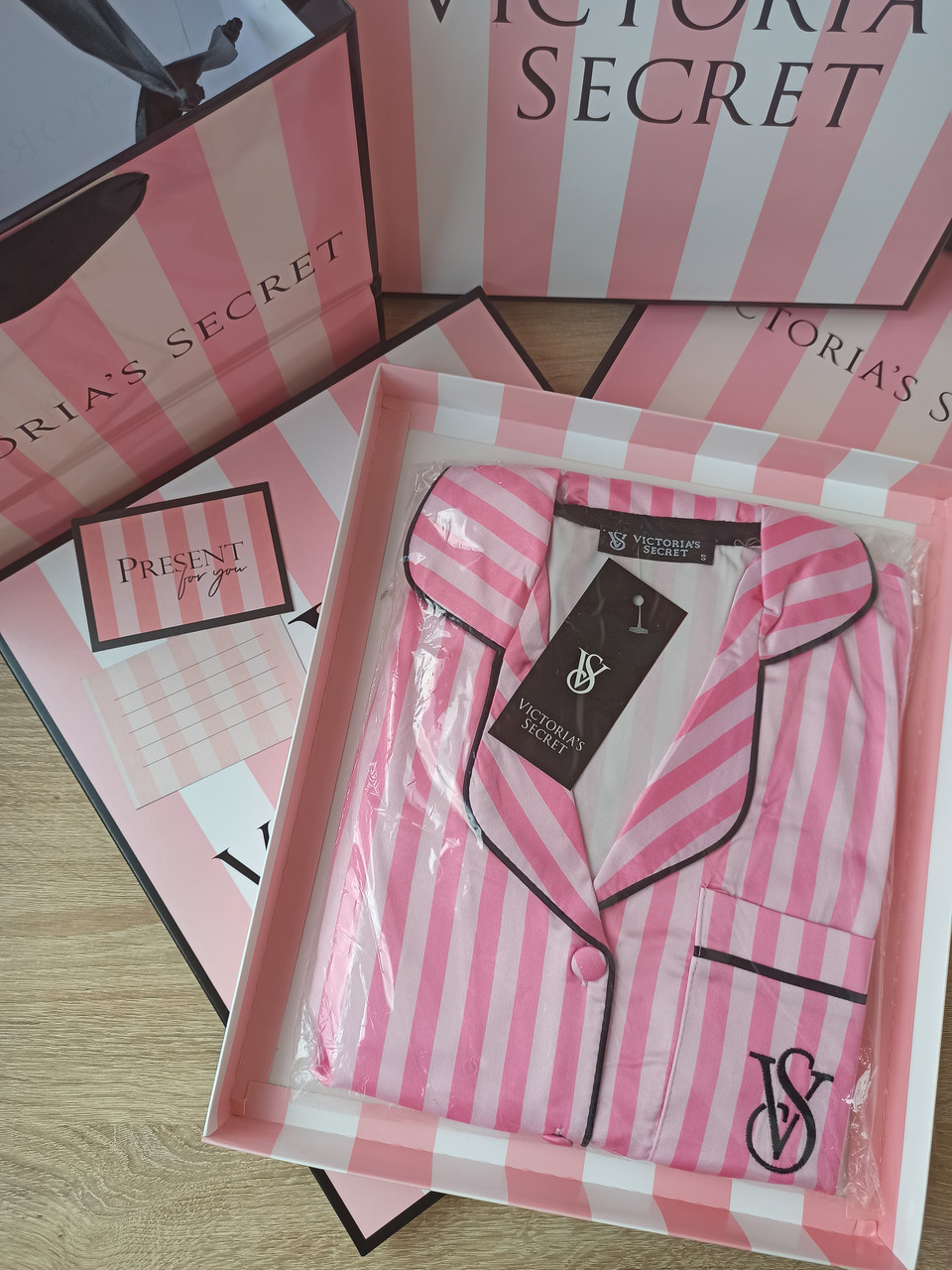 Pyjama rayé victoria secret hotsell