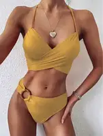 Пляжный раздельный купальник желтого цвета на завязках
