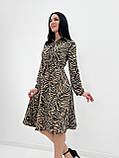 📌 Стильна жіноча Сукня принт зебра, міді, весна/осінь, оверсайз | Модне плаття сорочка софт шовк | Батал, фото 4
