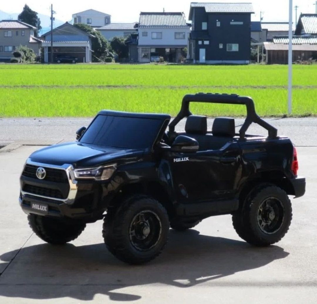 Дитячий електромобіль джип Toyota Hilux 4WD (чорний колір, фарба), фото 1