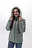 Стильна жіноча весняна куртка зі стьобаної плащівки з капюшоном, фото 4