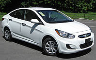 Лобовое стекло Hyundai Accent (2011-) ПШТ(голубая полоса, зеленый тон,шелкография)