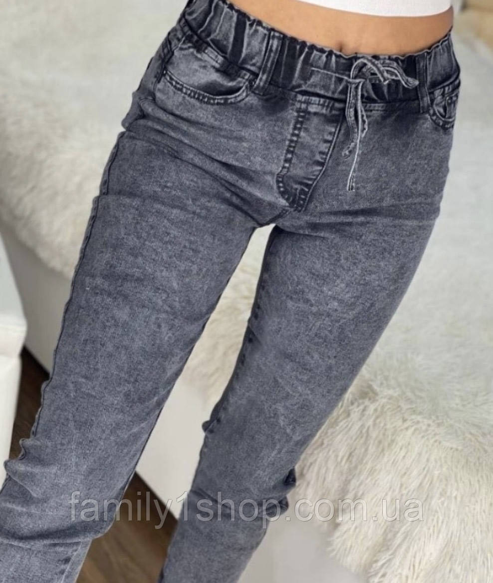Модні зручні та практичні джинси попелястого кольору, джеггінси жіночі з високою посадкою .