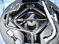 Набор инструментов домкрат, крюк, ключ Mercedes-Benz Сlk-Class(2002-2010) - A2038990414