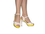 Жіночі бежеві лакові босоніжки жовті стійкий каблук розмір 37, фото 4