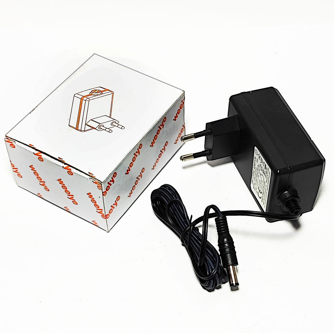 Зарядний пристрій для дитячого електромобіля 12 V 1500 mAh Weelye
