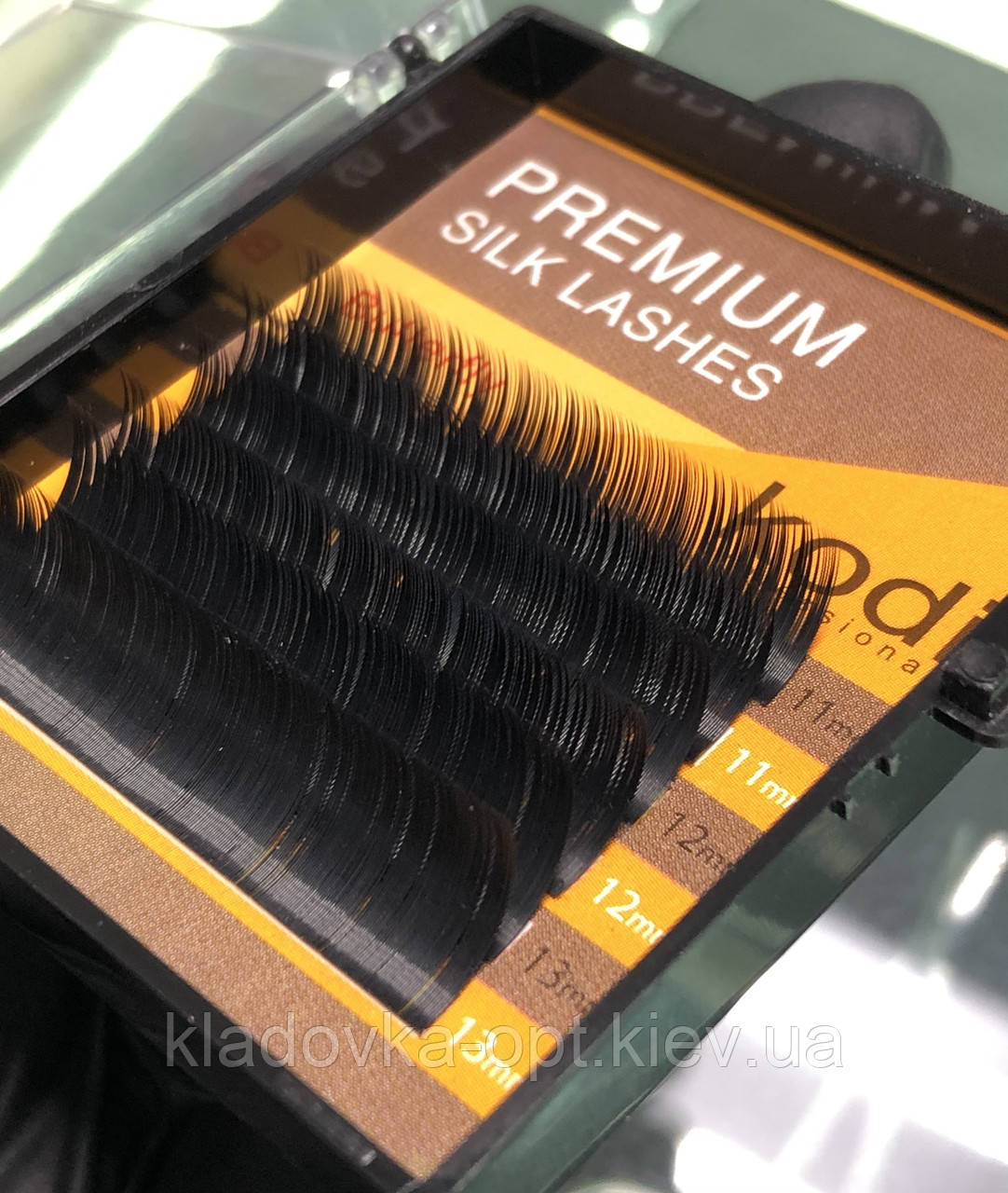 Ресницы для наращивания Kodi Eyelashes B 0.1 (6 рядов: 11/12/13 мм) - фото 1 - id-p2140019467