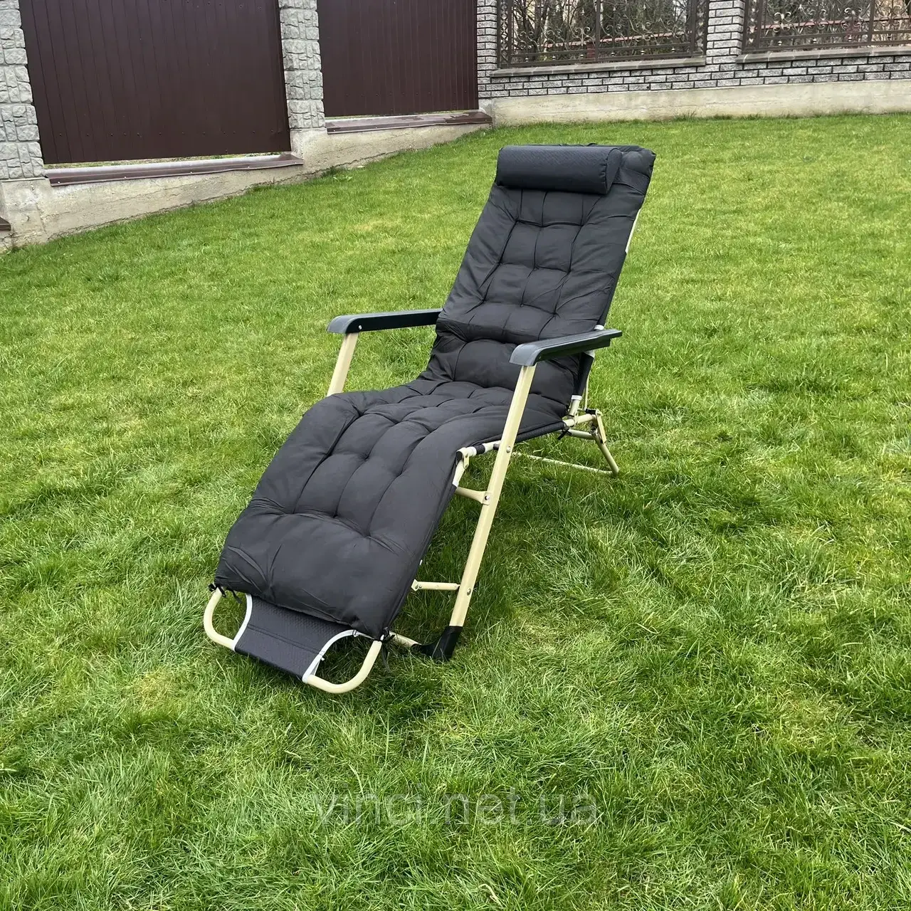 Шезлонг садовий до 125кг + МАТРАЦ CT-SF02-BK ЧОРНИЙ Розкладне крісло Лежак, фото 1