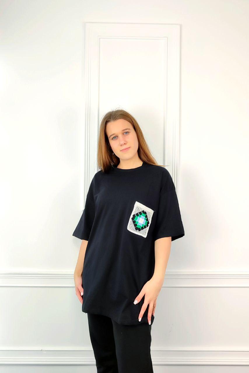 Молодіжна жіноча футболка OVERSIZE 44-48 карман ромбик Чорний