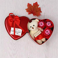 Коробка в форме сердца Ferino Красная с мыльным цветком с 3 розами и 1 мишкой TeraMarket
