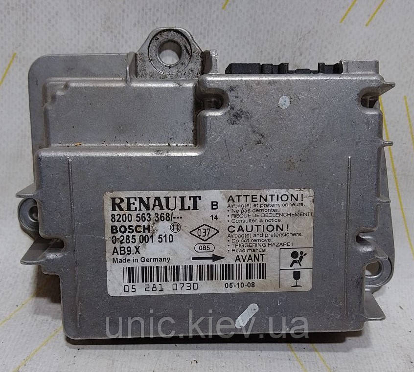 Блок керування AirBag Renault  Clio III б/в 8200563368