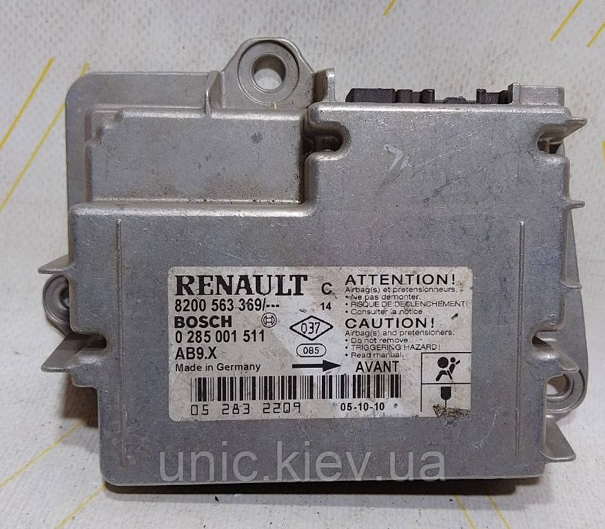 Блок керування AirBag Renault Clio III б/в 8200563369