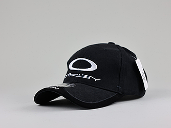 Бейсболка Oakley Чорна