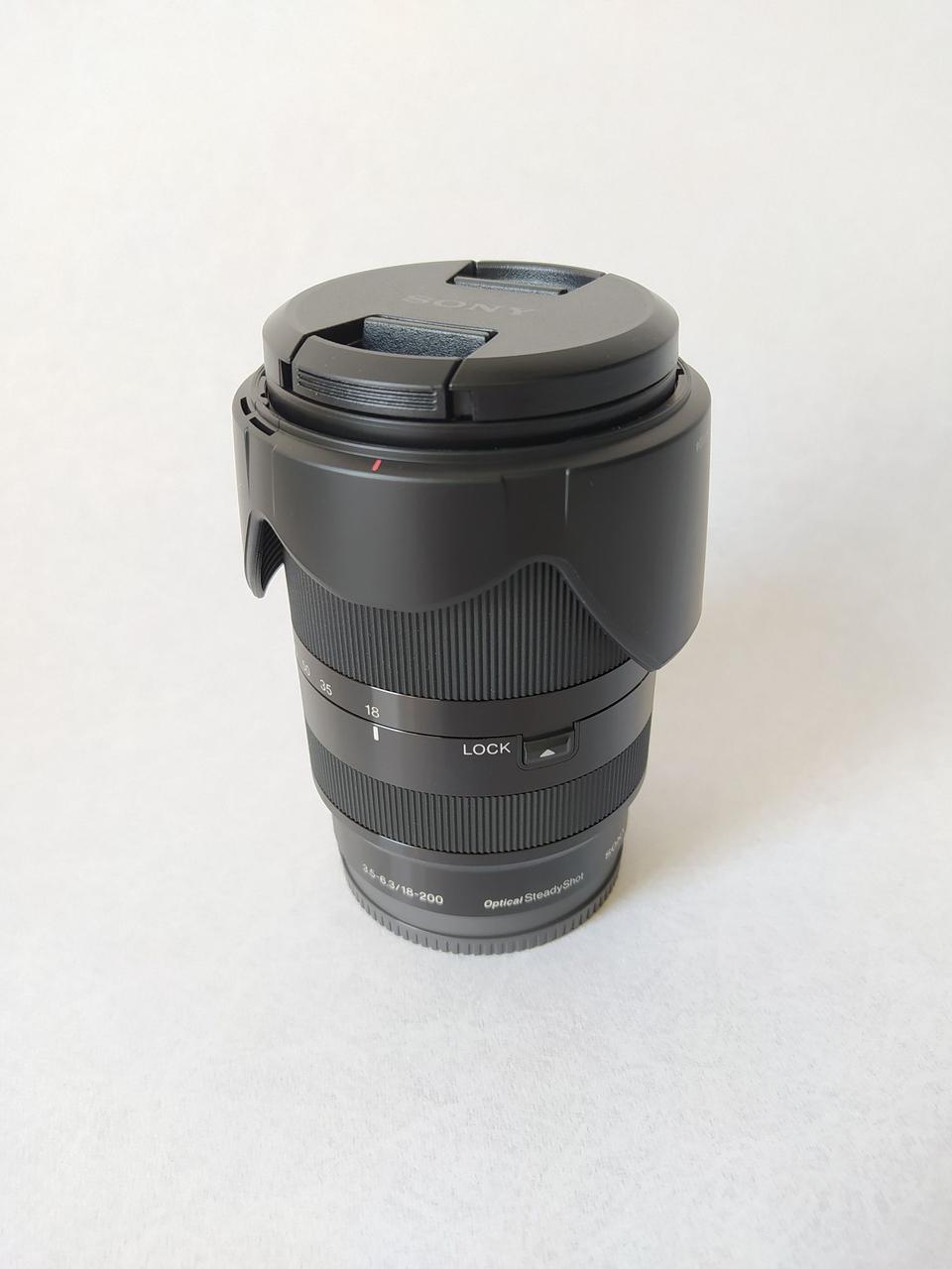 Обєктив Sony SEL18200LE 18-200mm f/3,5-6,3 - фото 1 - id-p2140752381